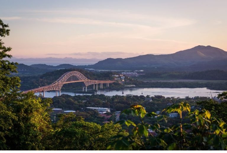 Best Places to Retire in Panama for U.S. Citizens in 2025